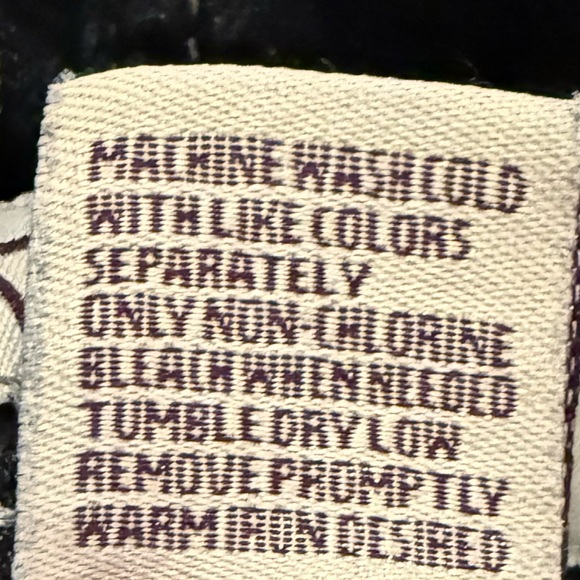 Women’s Large Dark Wash Denim Mini Skirt Decorative Back Pockets by Karen T. - Picture 10 of 10